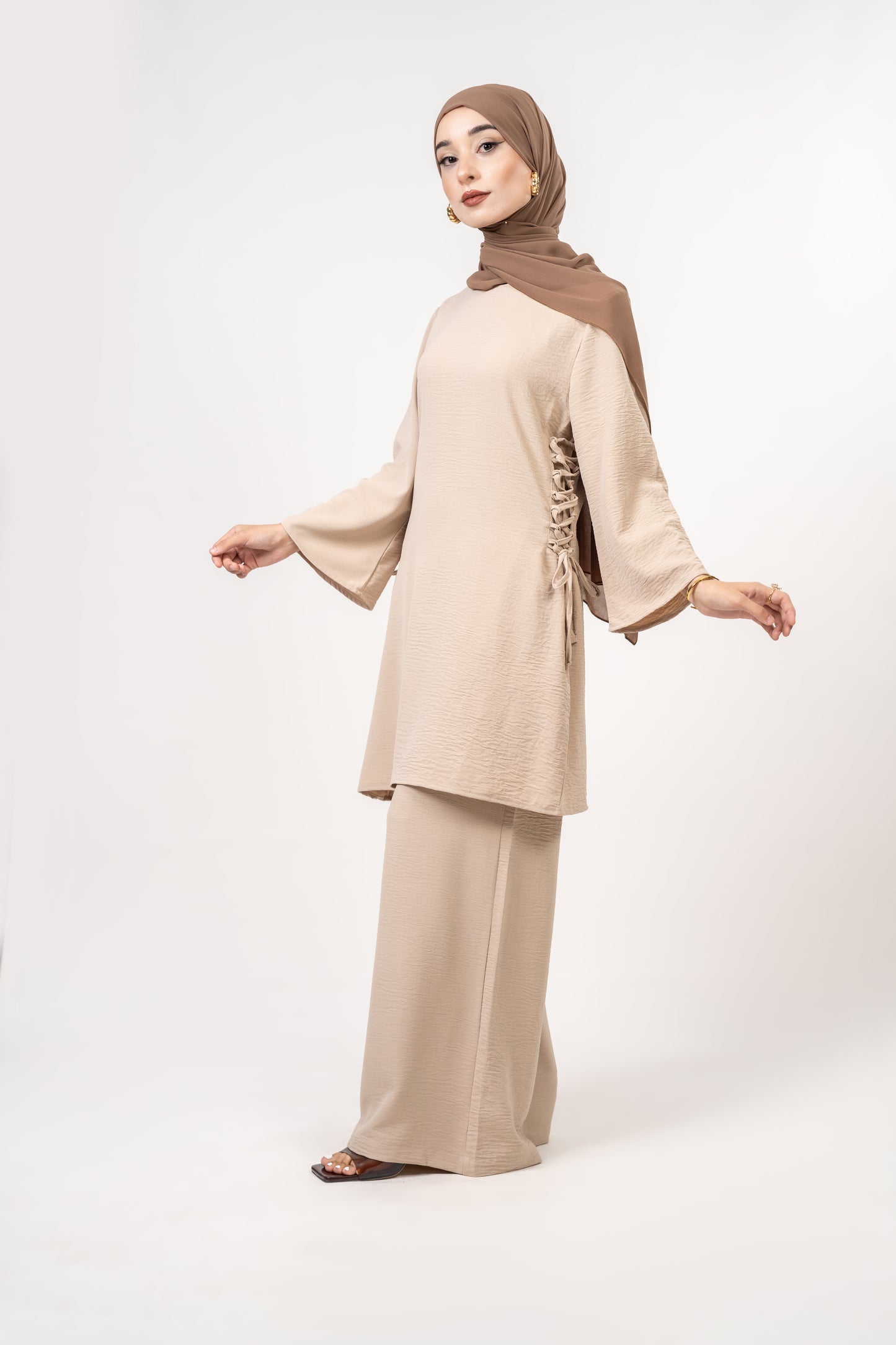 2 piece Cream set