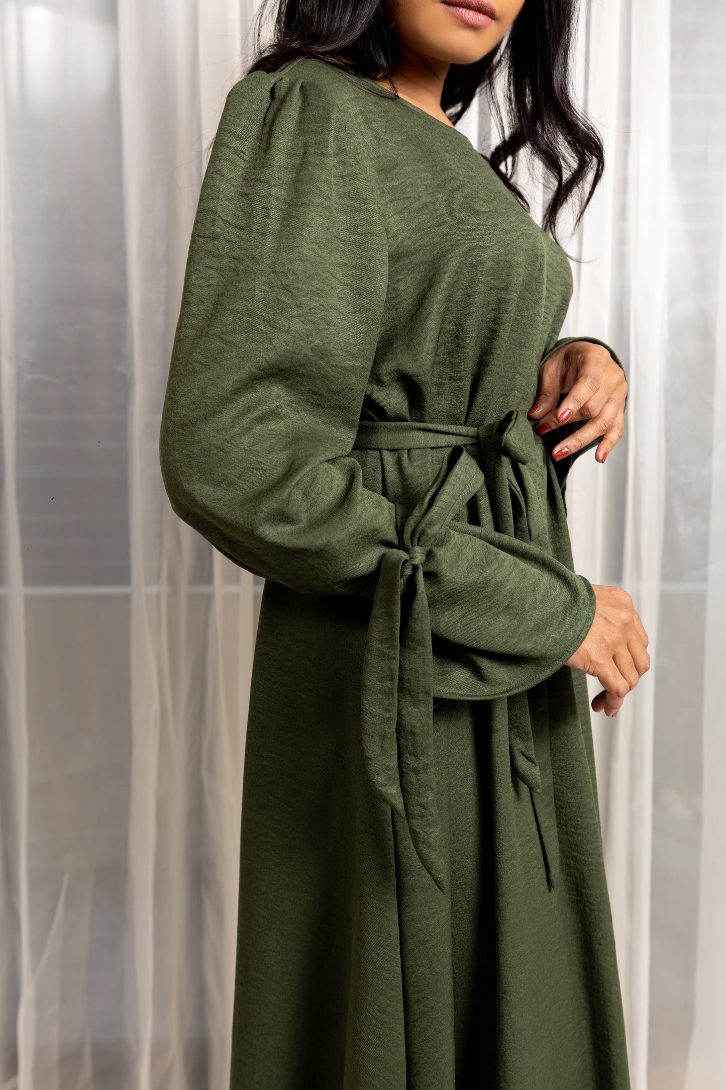 Green tie-sleeve maxi