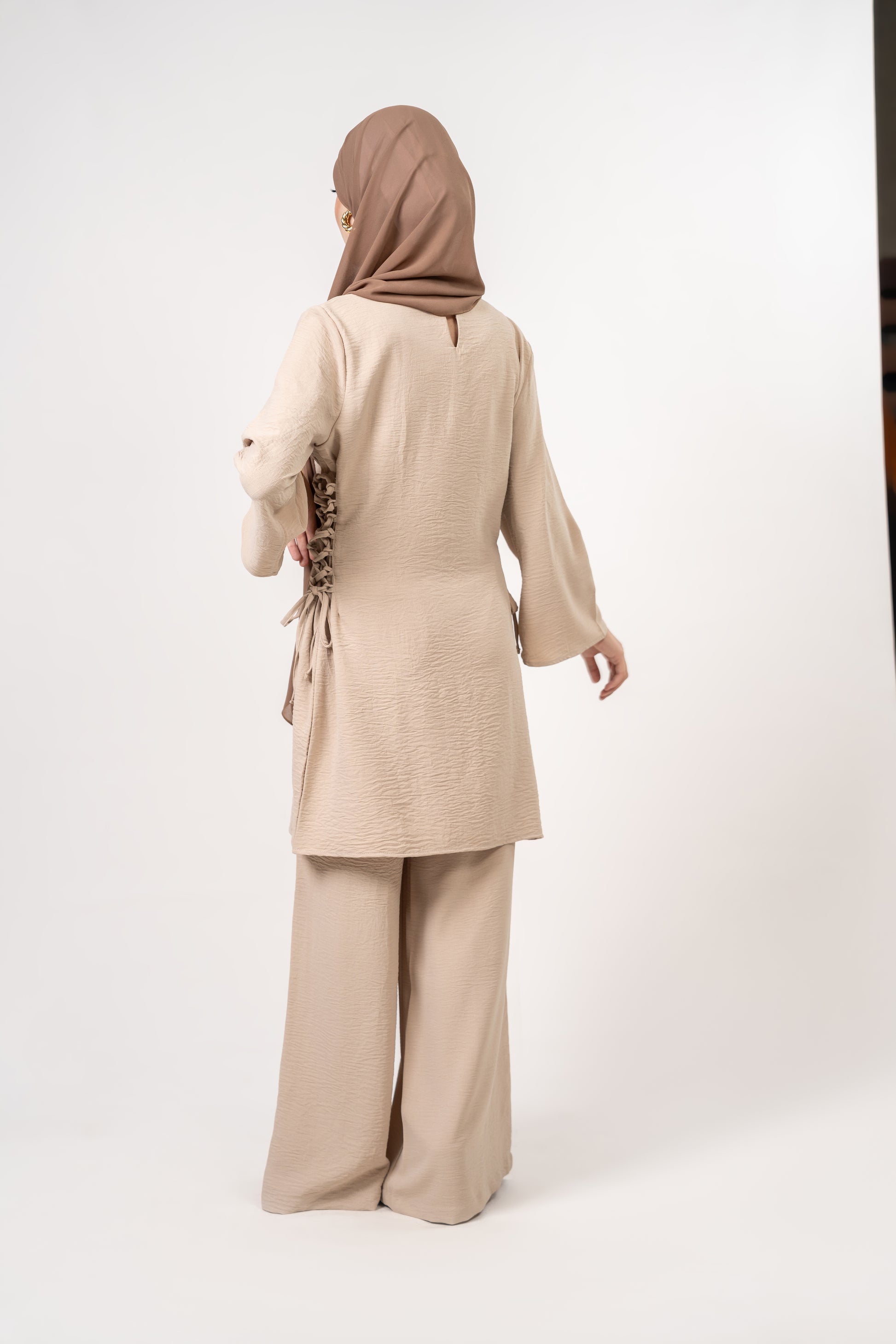 2 piece Cream set