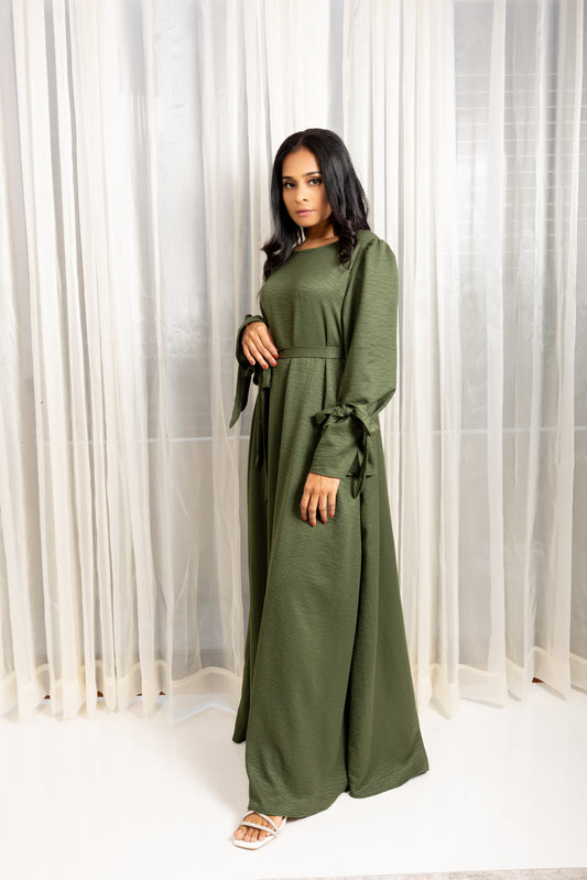Green tie-sleeve maxi